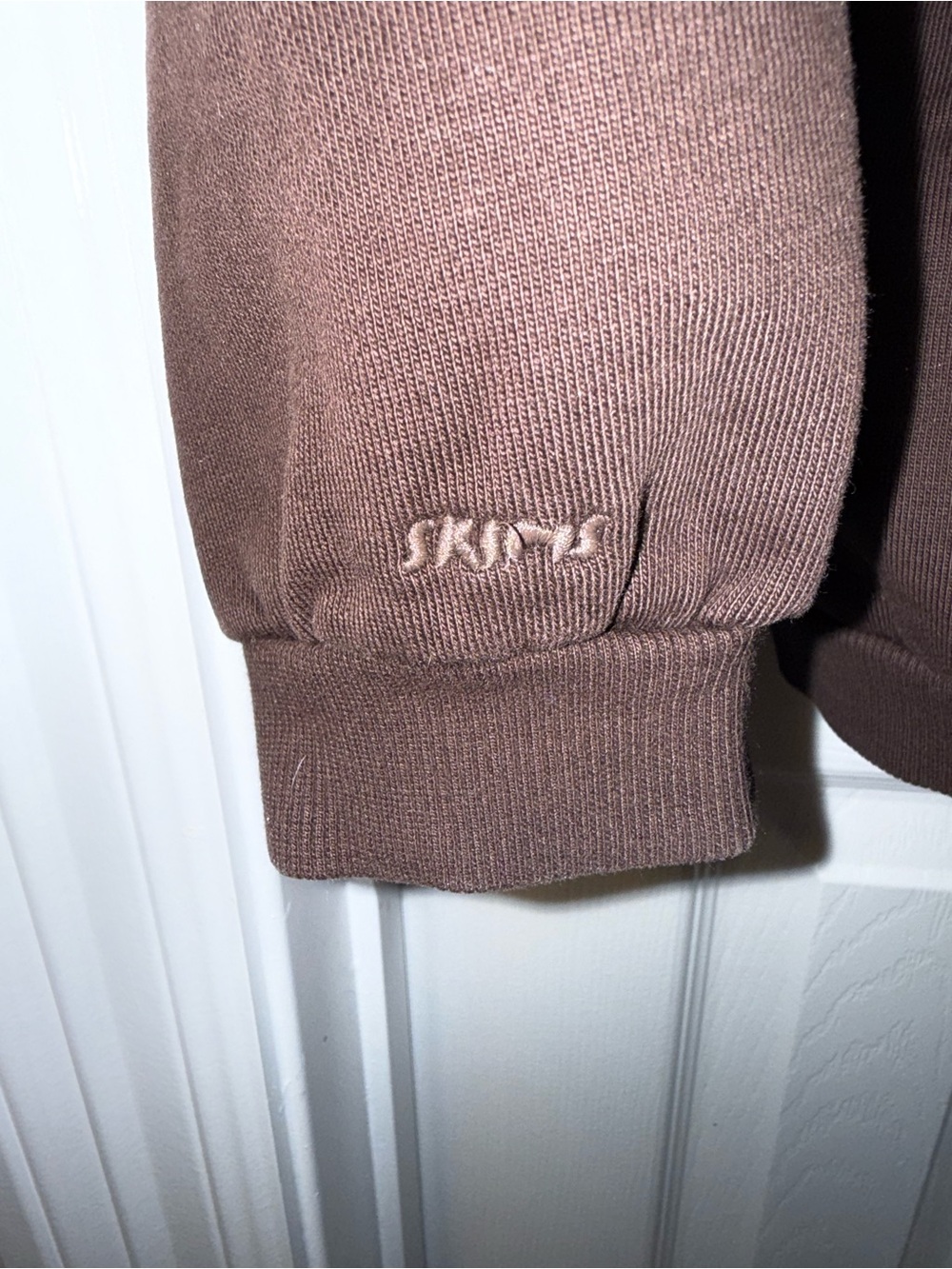 SKIMS Boyfriend Fleece Slouchy Half Zip Pullover - Picture 3 of 4